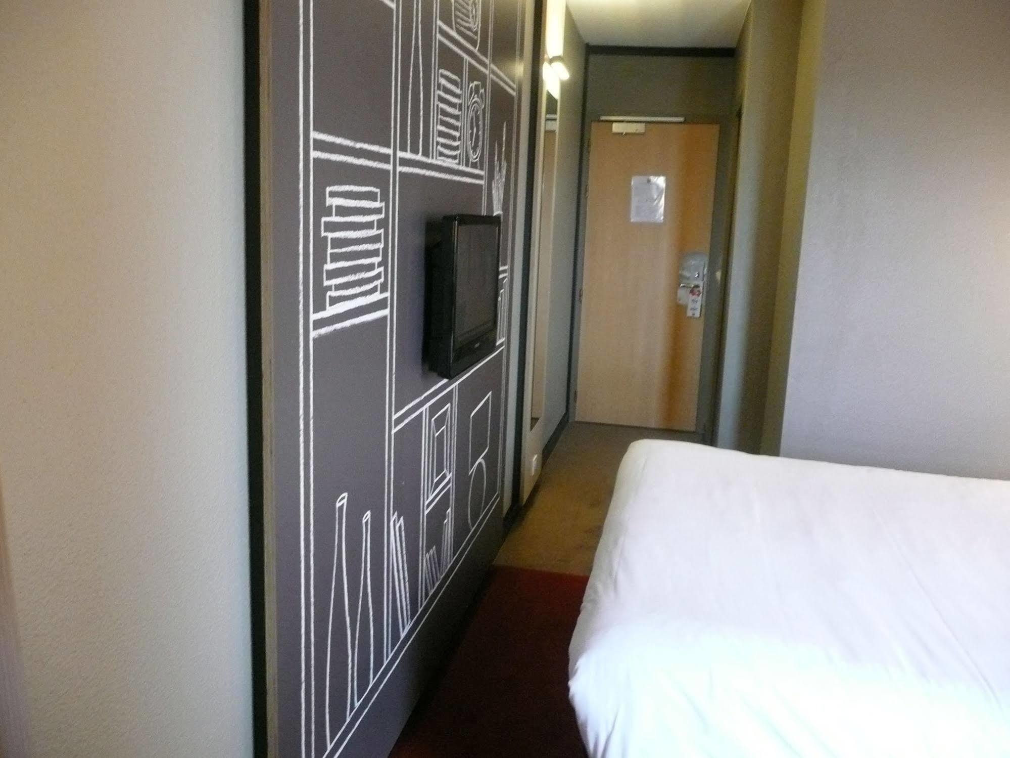 Ibis Saint Brieuc Yffiniac Hotel Exterior foto