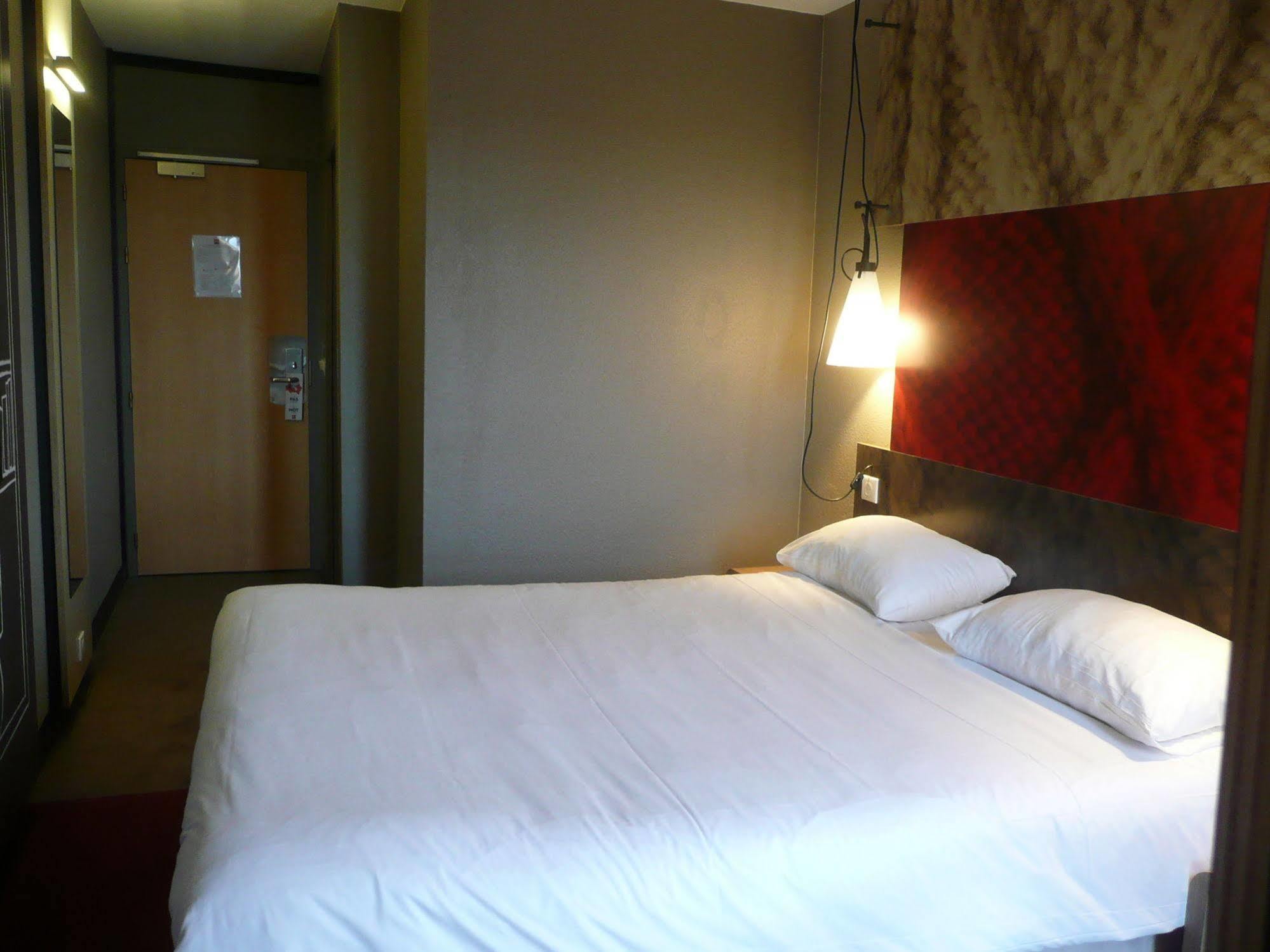 Ibis Saint Brieuc Yffiniac Hotel Exterior foto